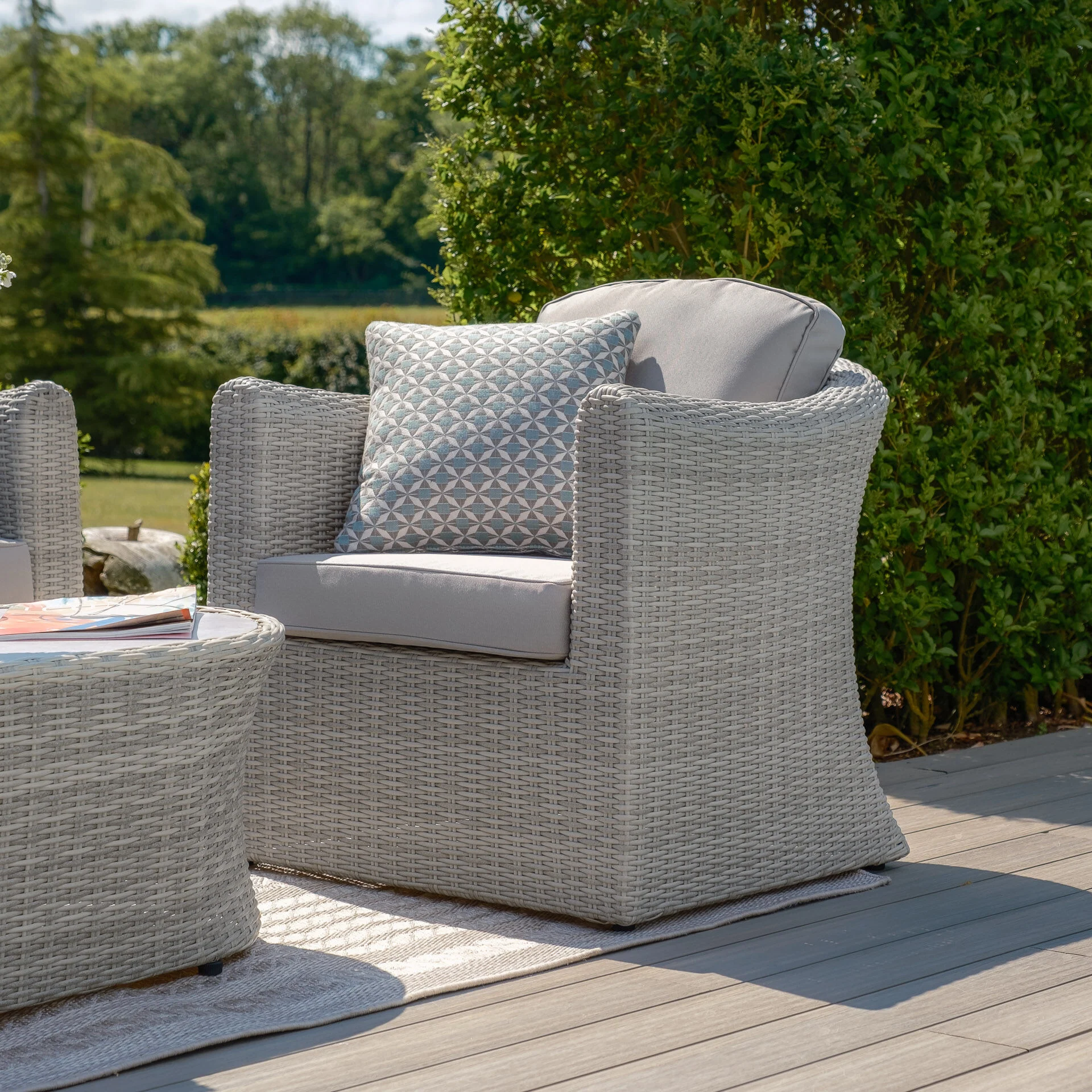Oxford Small Rattan Corner Sofa Set with Armchair - Ceramic Glass - Image 5