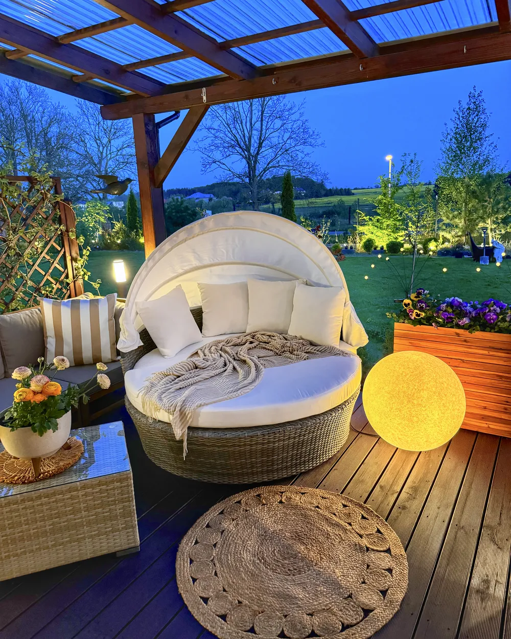 Outdoor bed SYLT LUX Synthetic rattan Gray